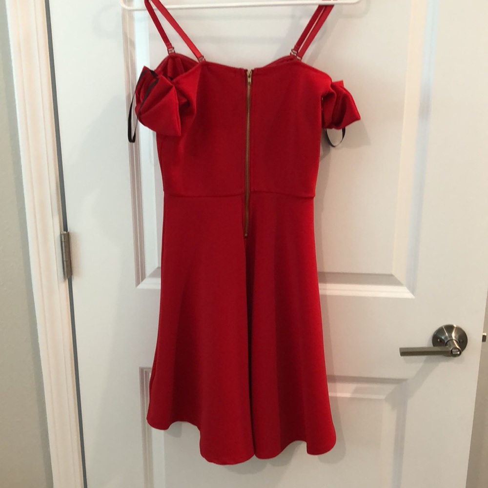 Red Material Girl Dress with Bow Sleeves, size S - Picture 4 of 7
